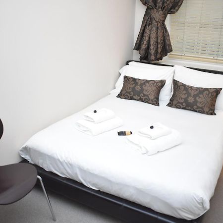 אדינבורו West Port - 2Br In The Heart Of The Old Town Just Off The Grassmarket מראה חיצוני תמונה