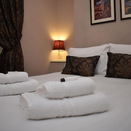 אדינבורו West Port - 2Br In The Heart Of The Old Town Just Off The Grassmarket מראה חיצוני תמונה