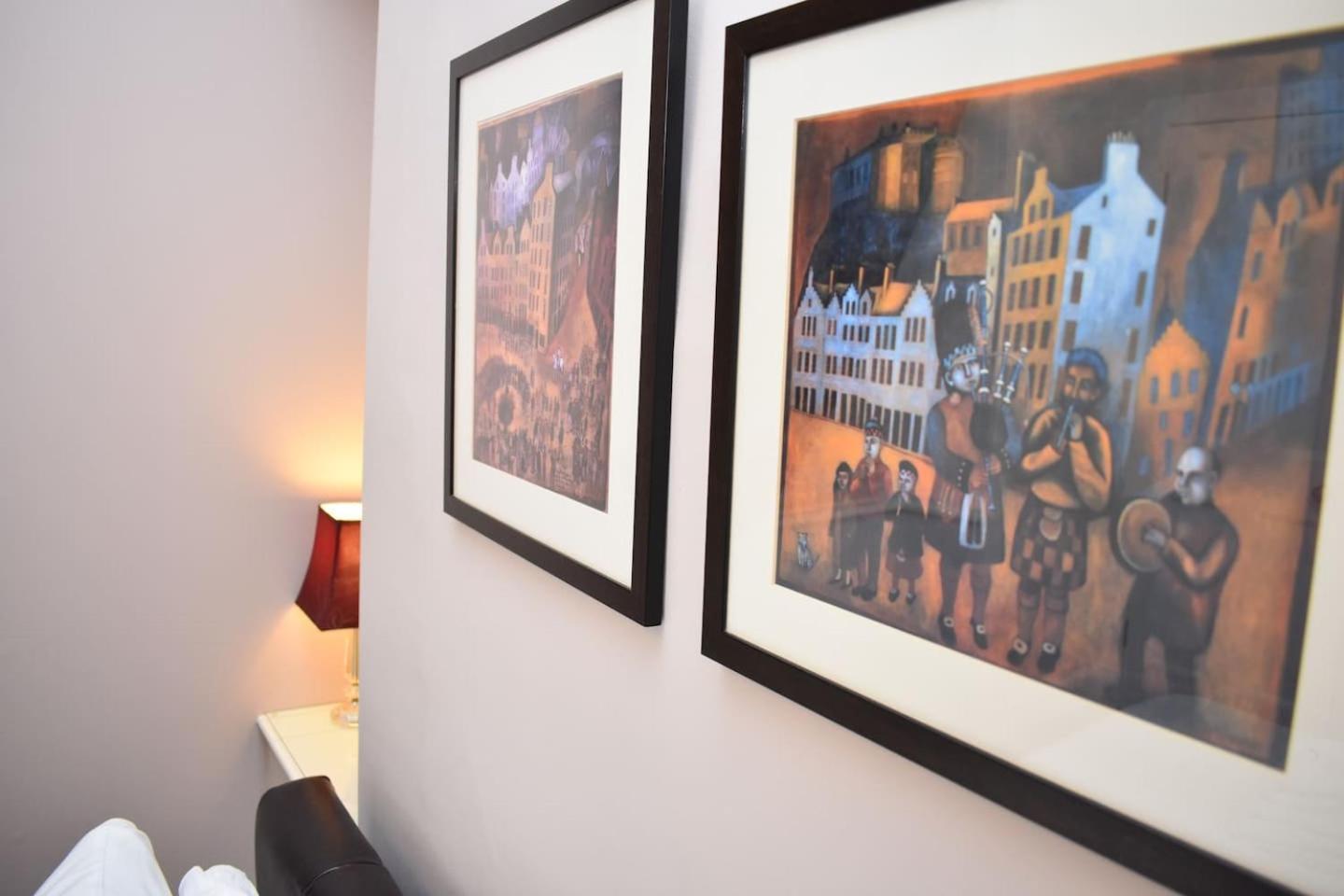 אדינבורו West Port - 2Br In The Heart Of The Old Town Just Off The Grassmarket מראה חיצוני תמונה
